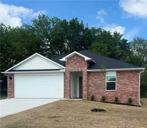 3101 N Bella St, Siloam Springs, AR 72761