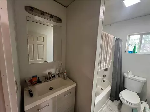 Bath - 960 Wildemar Ln, Timbo, AR 72680 photo 3 of 4