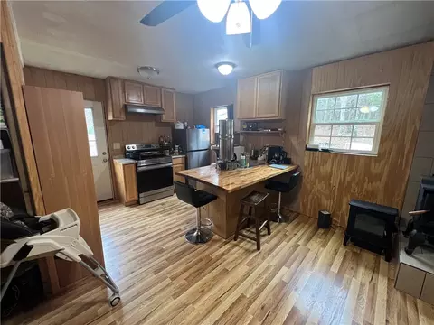 Kitchen - 960 Wildemar Ln, Timbo, AR 72680 photo 5 of 5