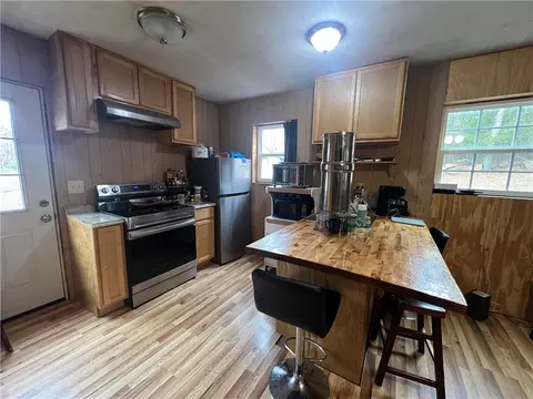 Kitchen - 960 Wildemar Ln, Timbo, AR 72680 photo 1 of 5