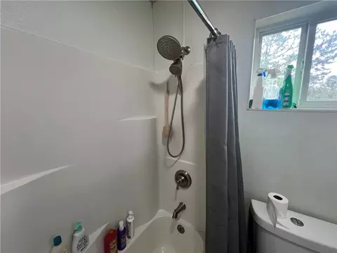 Bath - 960 Wildemar Ln, Timbo, AR 72680 photo 2 of 4