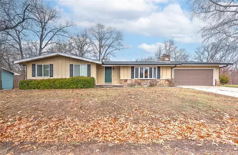 13 Pembroke Ln, Bella Vista, AR 72715