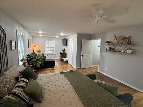 Bedroom - 10377 Devore Dr, Harrison, AR 72601 photo 3 of 12