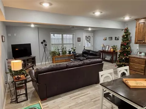 Living - 10377 Devore Dr, Harrison, AR 72601 photo 3 of 3