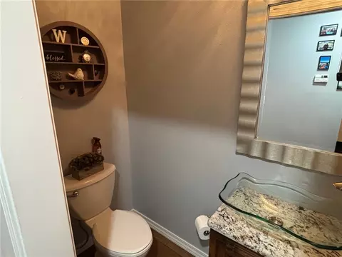 Bath - 10377 Devore Dr, Harrison, AR 72601 photo 1 of 6