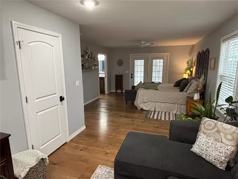 Bedroom - 10377 Devore Dr, Harrison, AR 72601 photo 5 of 12