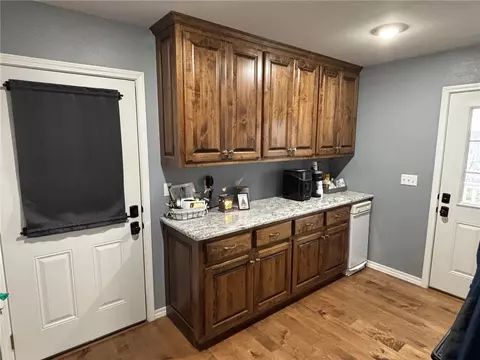 Kitchen - 10377 Devore Dr, Harrison, AR 72601 photo 6 of 8