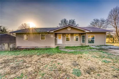 7620 Rally Hill Rd, Everton, AR 72633
