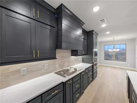 Kitchen - 7775 Range Ave, Springdale, AR 72762 photo 2 of 2