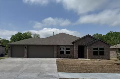 562 Terrace Ave, Prairie Grove, AR 72753