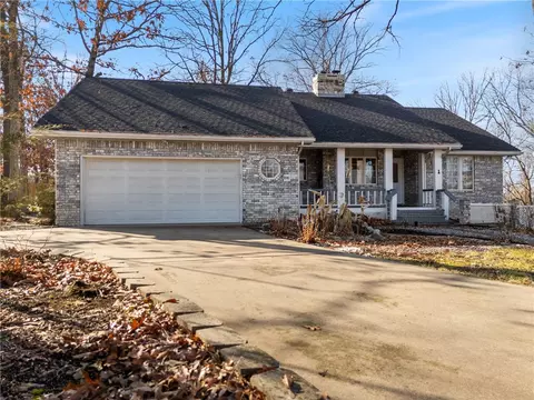 1 Bradford Cir, Bella Vista, AR 72715