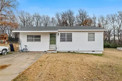 219 Marna Lynn Dr, Prairie Grove, AR 72753
