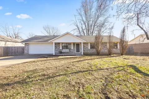 202 Township Dr, Centerton, AR 72719