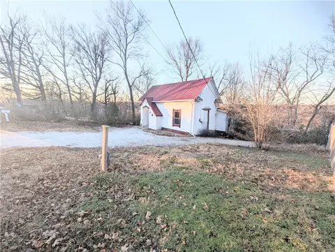 501 E Milam Ave, Harrison, AR 72601 photo 3