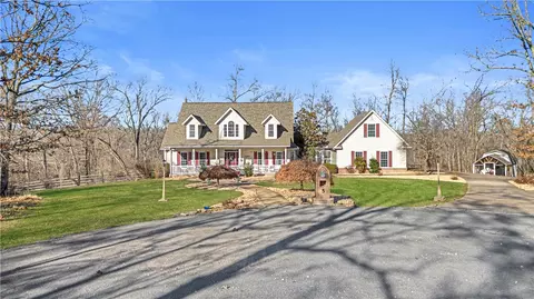5 Branderburg Ln, Bella Vista, AR 72715
