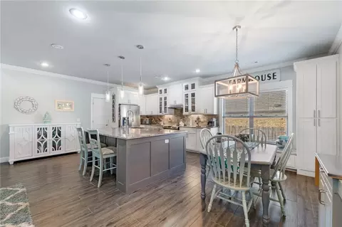 Kitchen - 2000 Sicily Ave, Lowell, AR 72745 photo 1 of 3