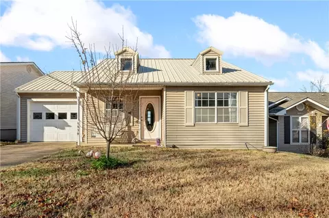 1530 Summerhill Ct, Harrison, AR 72601