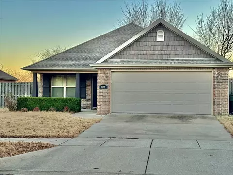 3637 W Country Meadows St, Fayetteville, AR 72704