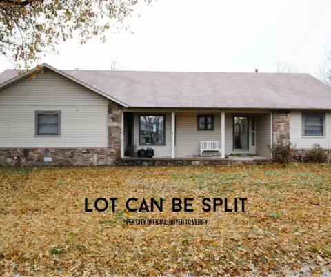 1001 Convair St, Bentonville, AR 72712