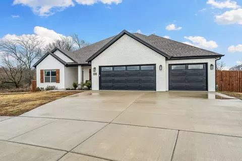 99 Watson Ln, Farmington, AR 72730