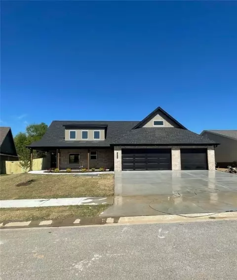2613 Fairway Cir, Pea Ridge, AR 72751