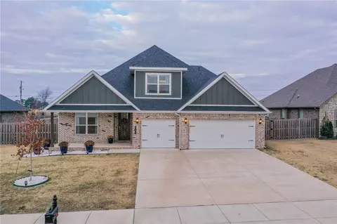 701 Soldera Rd, Springdale, AR 72762