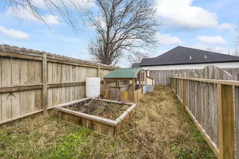 Exterior - 115 Cypress St, Centerton, AR 72719 photo 4 of 5
