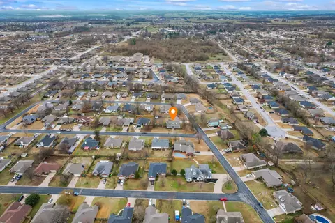 View/Area - 115 Cypress St, Centerton, AR 72719 photo 4 of 4
