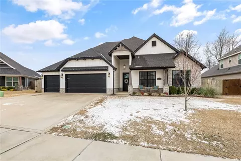 1001 Red Maple St, Centerton, AR 72719