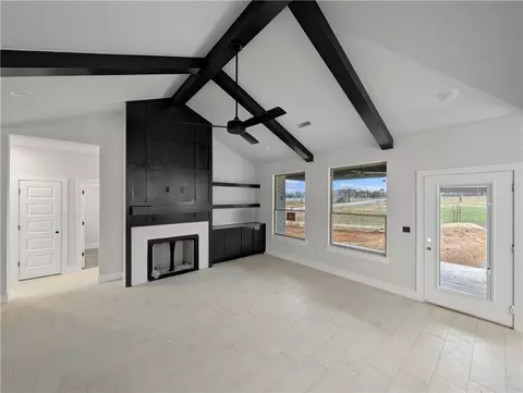 8012 Teton Trail Ave, Springdale, AR 72762