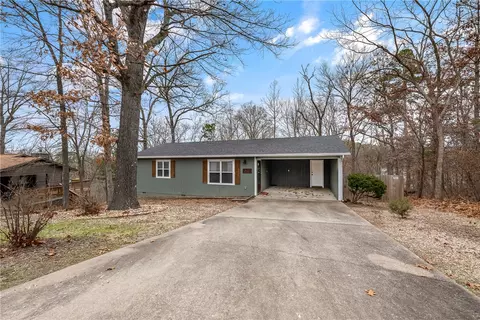 6 Coverack Ln, Bella Vista, AR 72714
