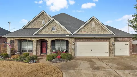 1402 SW Wisteria Ave, Bentonville, AR 72712