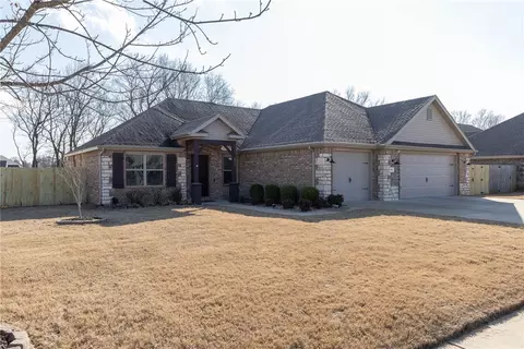 803 Sedgwick Dr, Prairie Grove, AR 72753