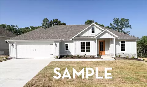9 Tiree Dr, Bella Vista, AR 72715