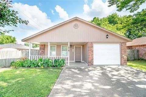 516 Hill Cir, Centerton, AR 72719
