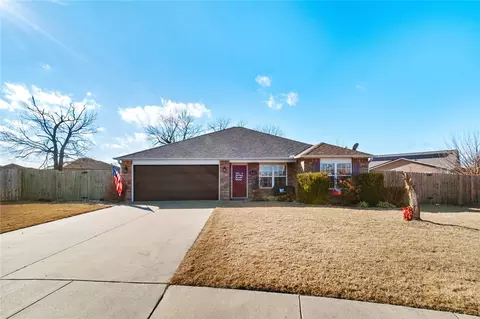 831 Meadowridge Ct, Centerton, AR 72719