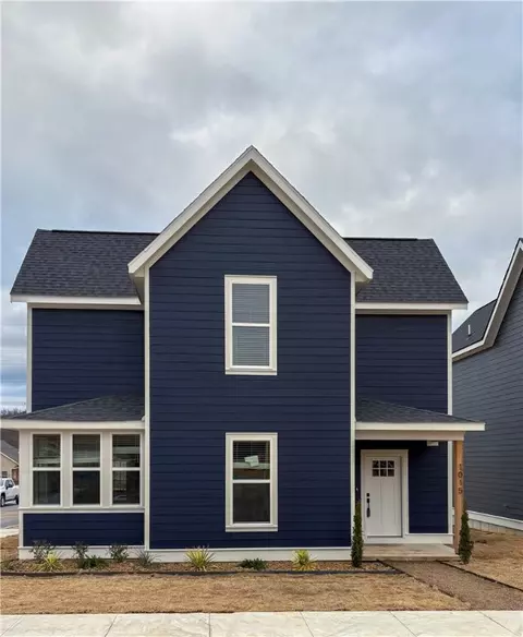 1015 N Laramie Hts, Fayetteville, AR 72704