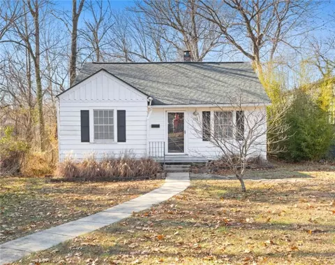 615 N Walnut Ave, Fayetteville, AR 72701