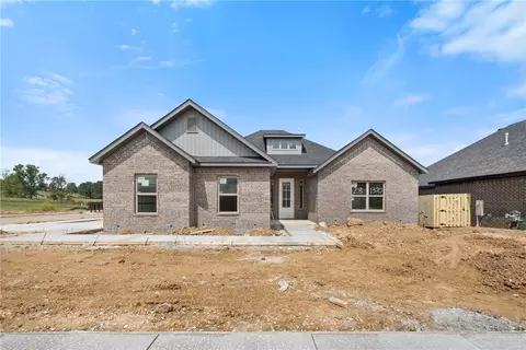 1371 Overcup Oak Ln, Bentonville, AR 72713