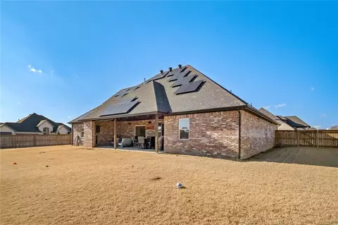 Exterior - 1910 Stable St, Centerton, AR 72719 photo 6 of 7