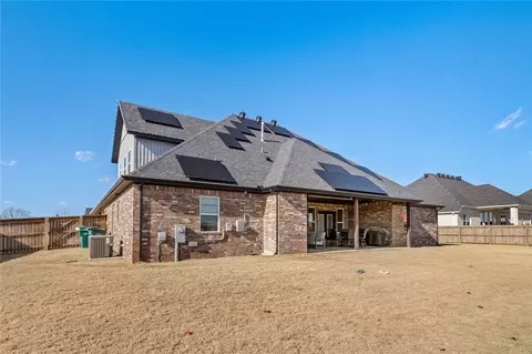 Exterior - 1910 Stable St, Centerton, AR 72719 photo 5 of 7