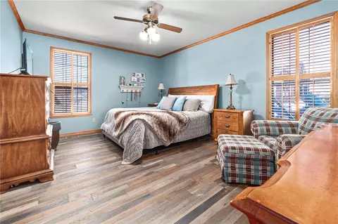 Bedroom - 1025 Riverview Dr, Alma, AR 72921 photo 2 of 7