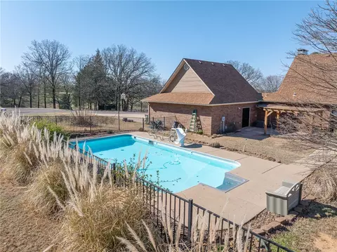 Exterior - 1025 Riverview Dr, Alma, AR 72921 photo 10 of 10
