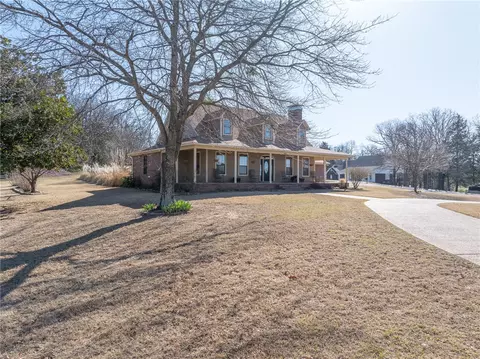 Exterior - 1025 Riverview Dr, Alma, AR 72921 photo 2 of 10