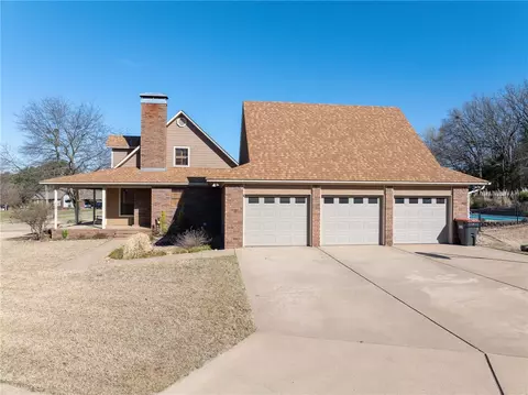 Exterior - 1025 Riverview Dr, Alma, AR 72921 photo 7 of 10