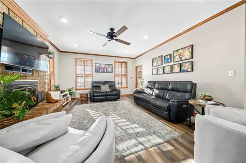 Living - 1025 Riverview Dr, Alma, AR 72921 photo 2 of 3