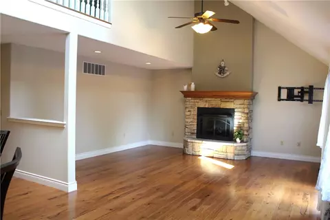 Living - 635 Ranchview Rd, Ridgedale, MO 65739 photo 3 of 8