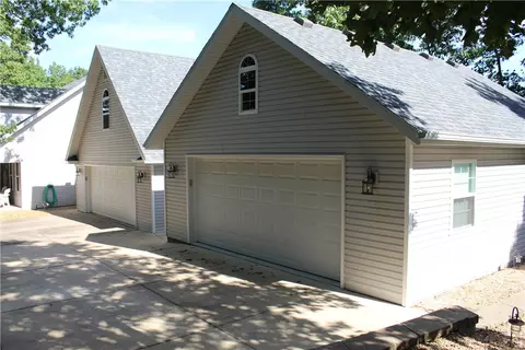 Exterior - 635 Ranchview Rd, Ridgedale, MO 65739 photo 12 of 15