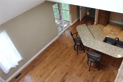 Living - 635 Ranchview Rd, Ridgedale, MO 65739 photo 7 of 8