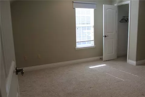 Bedroom - 635 Ranchview Rd, Ridgedale, MO 65739 photo 4 of 8